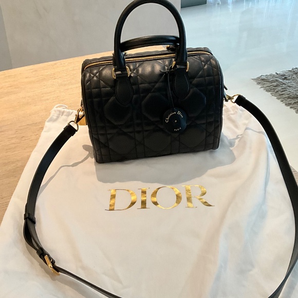 CHRISTIAN DIOR “GROOVE” handbag - Picture 6 of 7